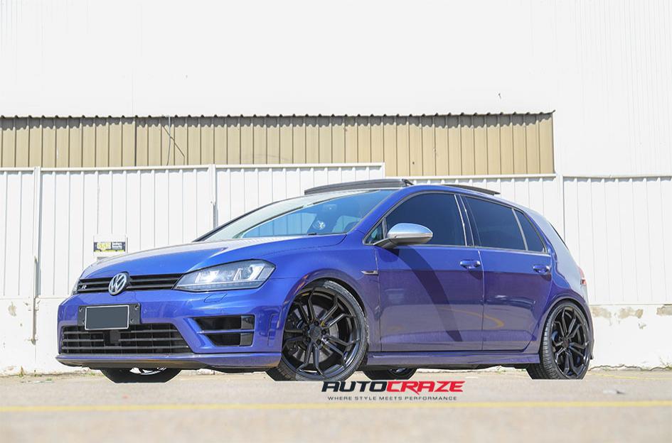 VOLKSWAGEN GOLF SF08 FLAT BLACK